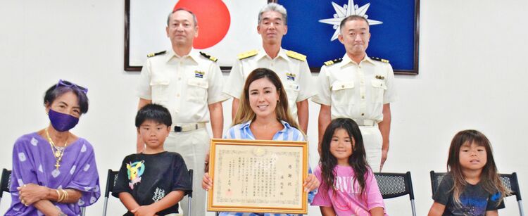 【沖縄】浜に浮き口から泡を吹く3歳児　ハワイからの観光客が救助「この子のお母さんは誰」　背中たたき一命取り留め　うるま市浜比嘉島